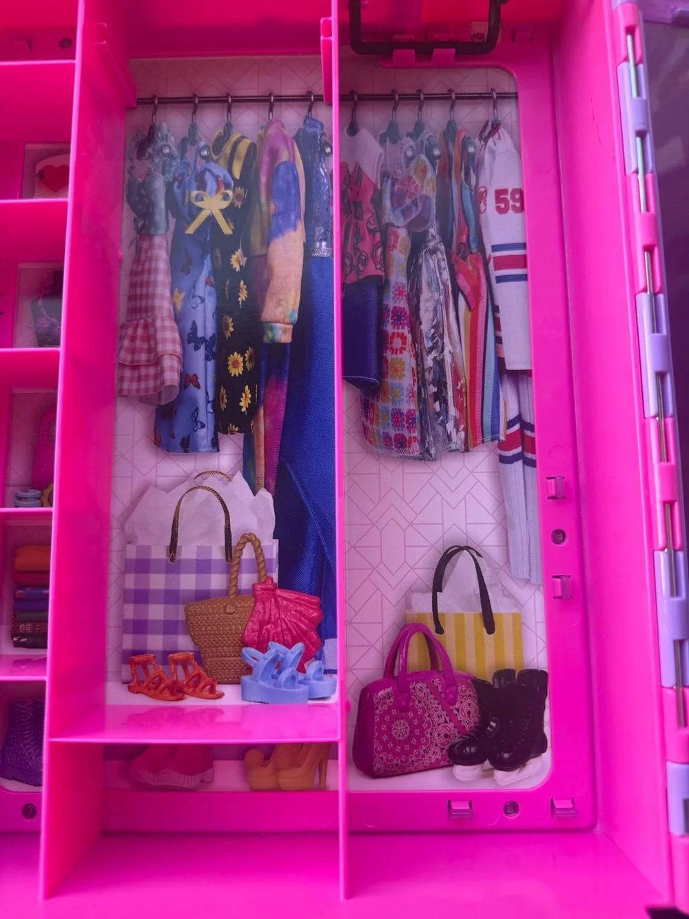 Barbie Ultimate Closet wardrobe pink plastic bedroom furniture fashion doll